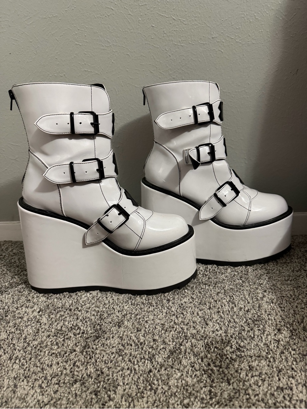YRU White Platform Buckle Boots with Black Cross Accents - Picture 3 of 4